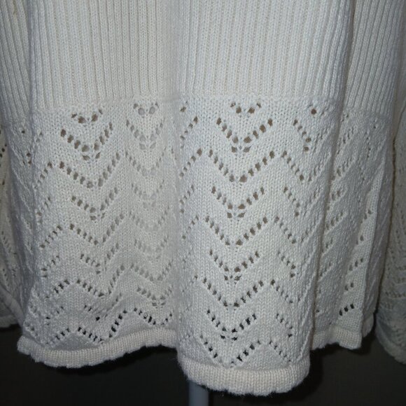 HEARTS OF PALM CREAM SWEATER LONG SLEEVE WOMENS SIZE VNECK MEDIUM - Picture 9 of 9